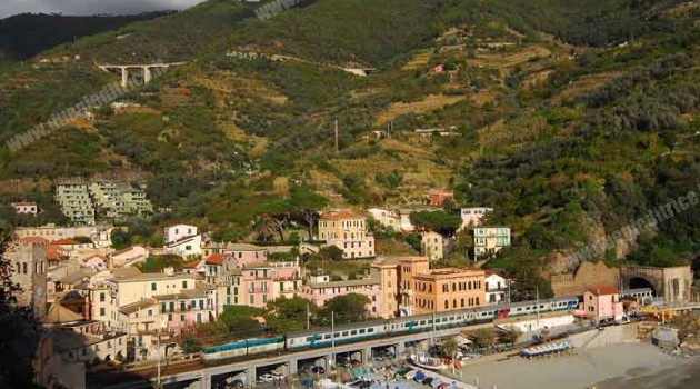 Maltempo Liguria, Linea Genova – La Spezia: circolazione sospesa tra Corniglia e La Spezia
