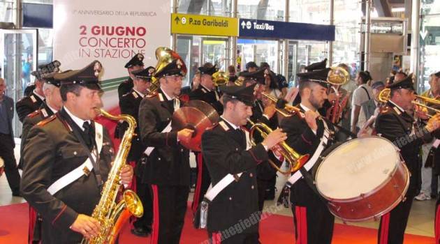 2 GIUGNO, STAZIONI FS IN FESTA CON LE FANFARE MILITARI