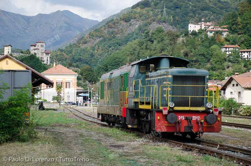 D245_2242_D345_1142-INV29482_NovaraBoschetto_VaralloSesia_per_collaudo_piattaforma_girevole-VaralloSesia-2016-08-31-DiLorenzoP-DLP_5757_tuttoTRENO_wwwduegieditriceit