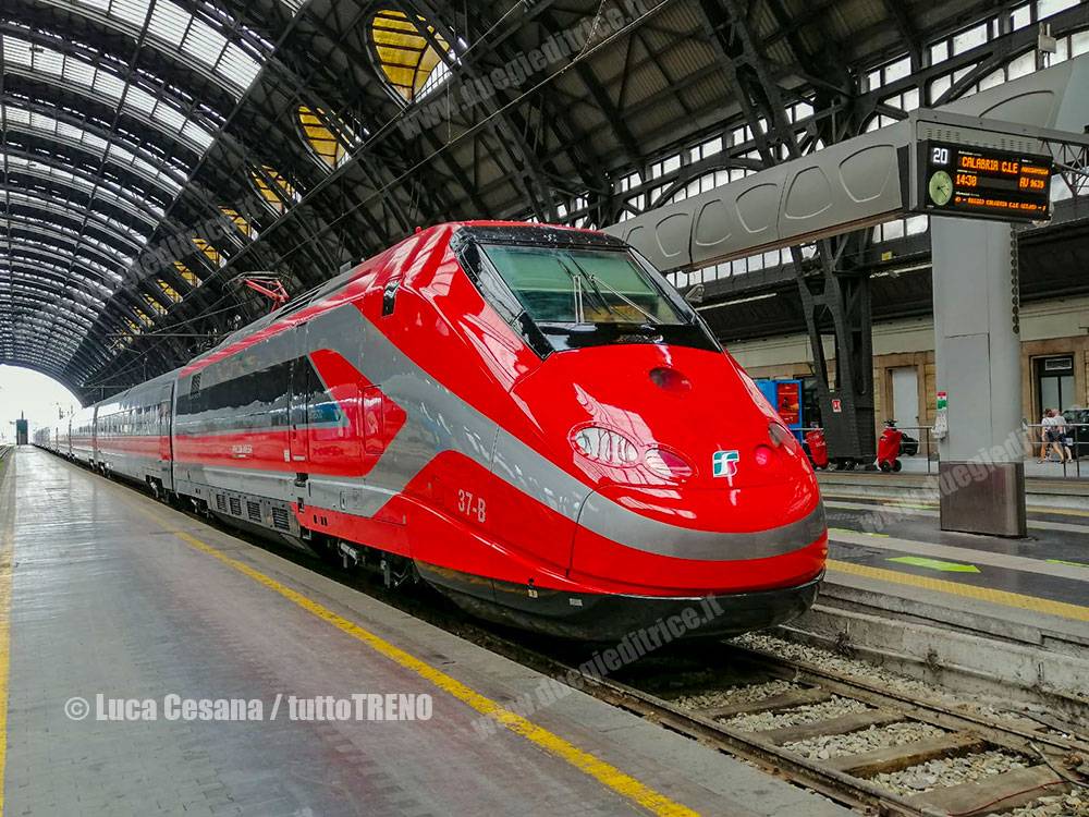 TI-ETR500_37-a-MilanoCentrale-presentazione-nuova-offerta-Trenitalia-Milano-2022-05-31-CesanaLuca_tuttoTRENO_blogtuttotreno.it_wwwduegieditriceit