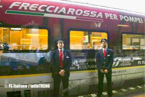 TI-ETR400-Frecciarossa1000-Frecciarossa_per_pompei-2023-07-16-fotoFSItaliane-blog_tuttotteno_it