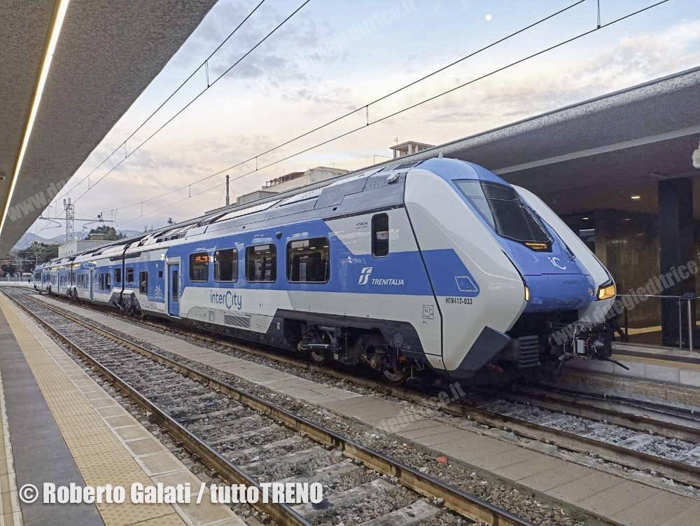 TRENITALIA: COMPLETATA LA CONSEGNA DEI 7 INTERCITY TRIMODALI PER LA LINEA JONICA