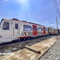 EAV – Il primo treno nuovo della Vesuviana è arrivato a San Giovanni a Teduccio.