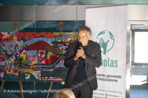 EAV-Vesuviana-Evento-ScholasOccurentes-stazione-NapoliPortaNolan