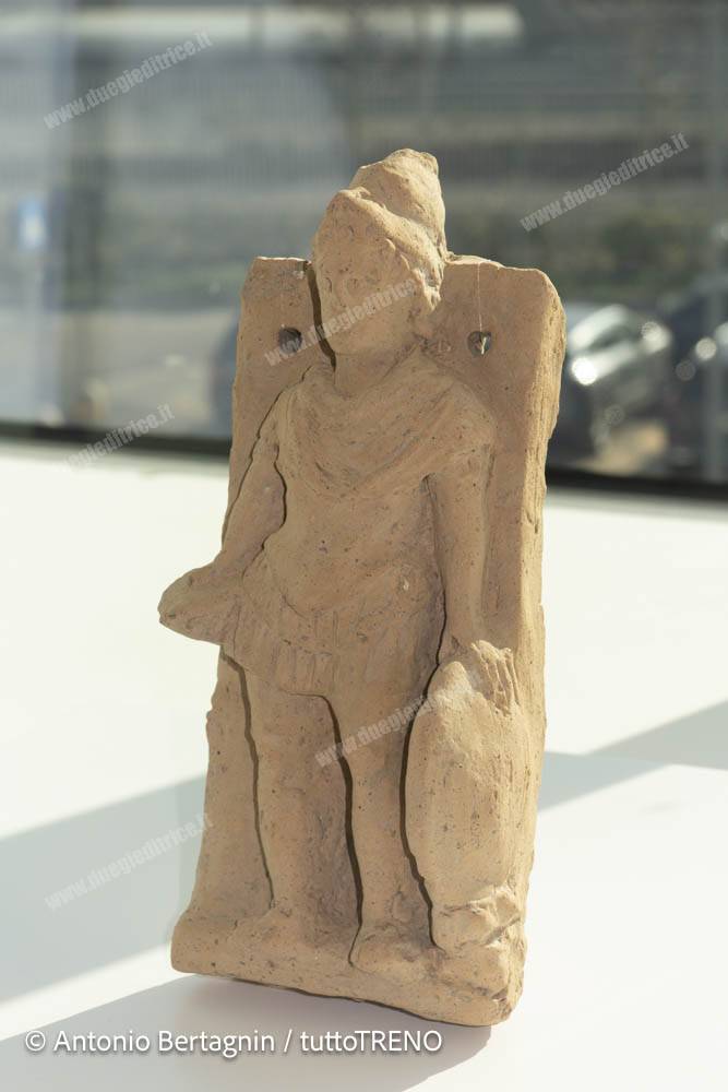 GruppoFS-PresentazioneRepertiArcheologiici-AV_AC-NaBa-Stazione-N