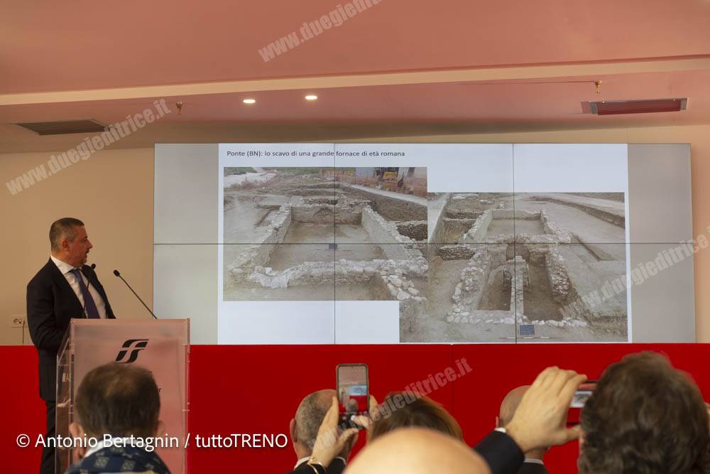 GruppoFS-PresentazioneRepertiArcheologiici-AV_AC-NaBa-Stazione-N