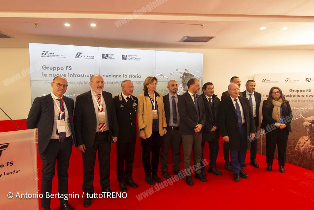 GruppoFS-PresentazioneRepertiArcheologiici-AV_AC-NaBa-Stazione-N