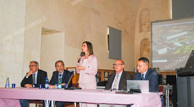 ARST: posa prima pietra della centrale per la produzione di idrogeno per i nuovi treni Stadler