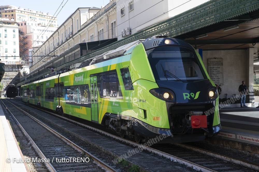 TI-ETR104_080-Straord97172_GePrincipe_Voltri-GenovaPrincipe-Geno