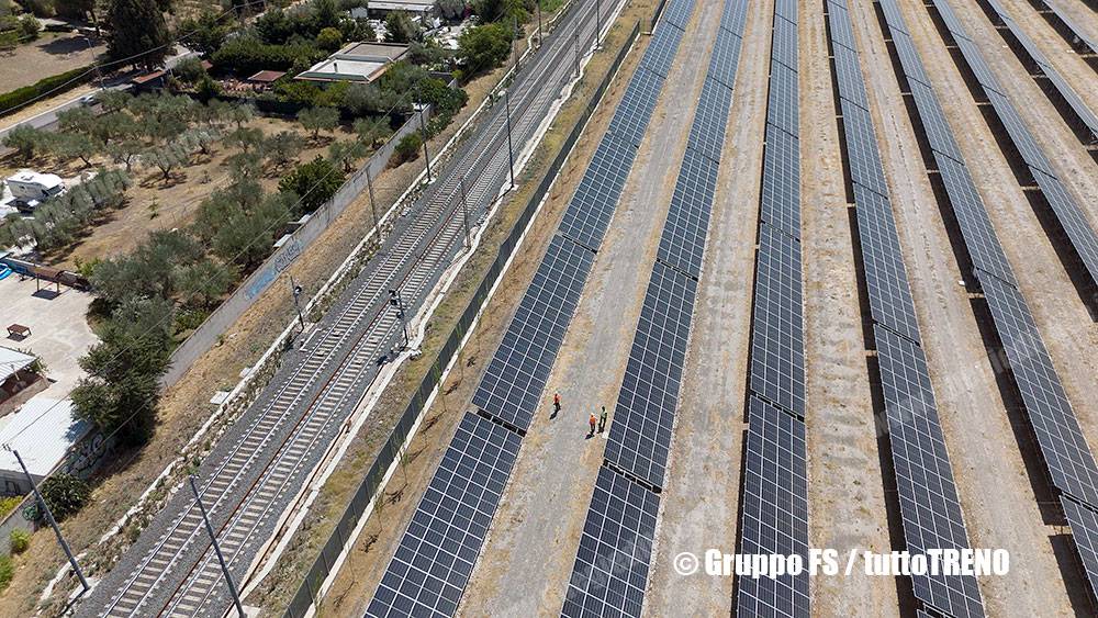 FSItaliane-Foto-aerea-impianto-fotovoltaico-Foggia-fotoFS_blog_tuttotreno_it