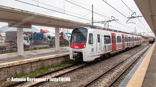 EAV: arrivato il quarto treno Stadler per la Vesuviana e proseguono le prove