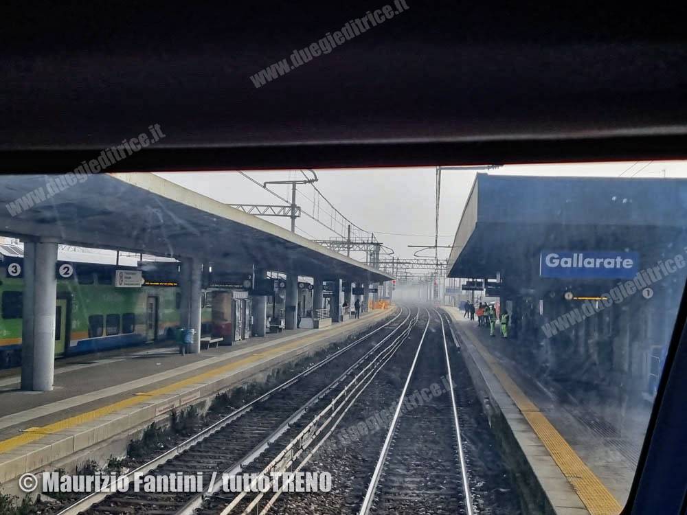 Trenord-ETR421_054-livrea_Olimpiadi_Milano_Cortina-inaugurazione_MalpensaT2_Gallarate-Gallarate-2026-01-22-FantiniMaurizio_1000117141-blog_tuttotreno_it_