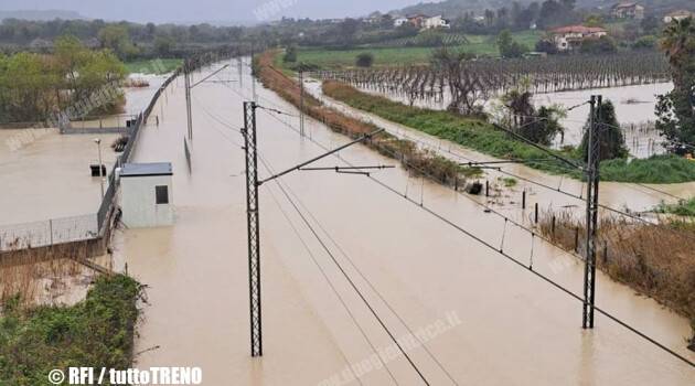 MALTEMPO: RFI, DALLE 14.00 CIRCOLAZIONE IN GRADUALE RIPRESA SULLA LINEA PESCARA–FOGGIA