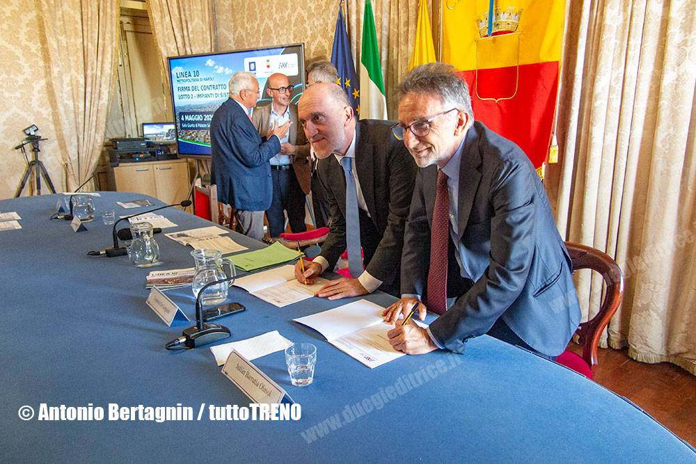 EAV-LINEA10-LOTTO2-IMPIANTI-stipulaContratto-ComunediNapoli-2026-05-04-BertagninAntonio-32_blog_tuttotreno_it