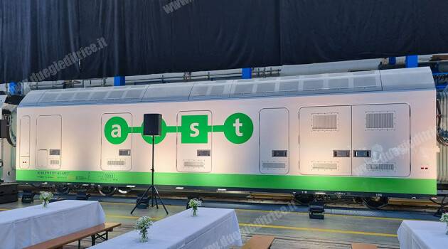 ARST e Stadler presentano l’SRHe