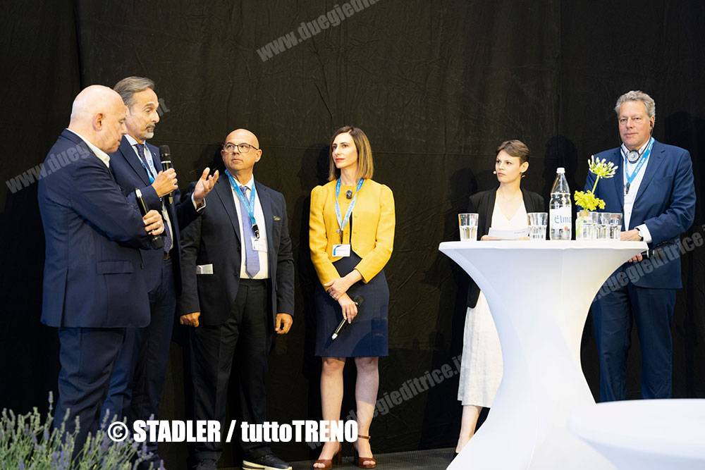 Group-photo-presentation-blog_tuttotreno_it