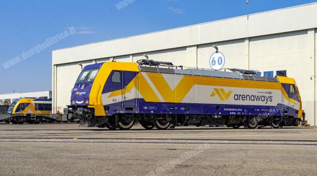 E 483 003 in livrea Arenaways